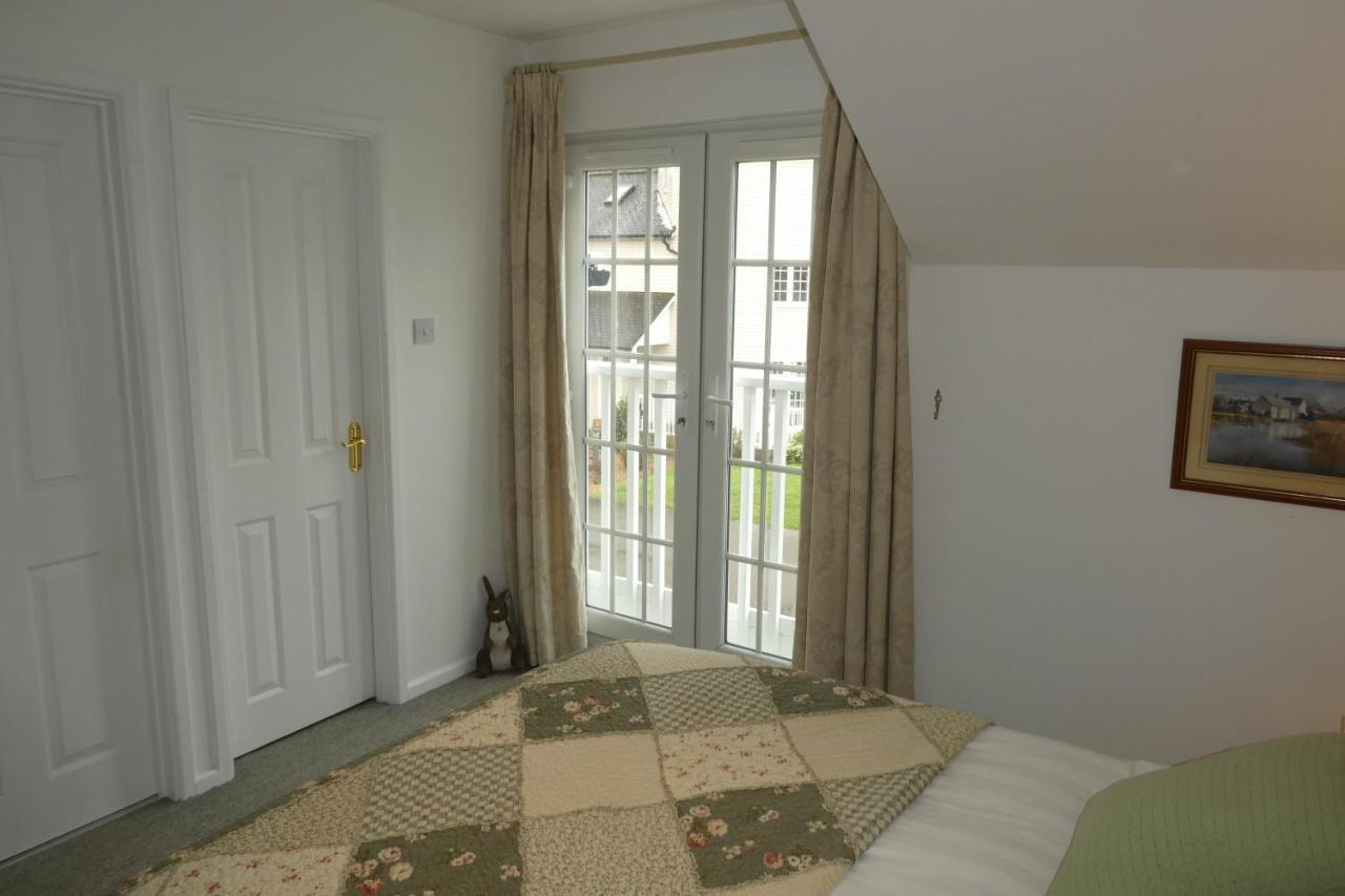 סאות' סרני Liming Lodge - Lakeside Home In The Cotswolds מראה חיצוני תמונה