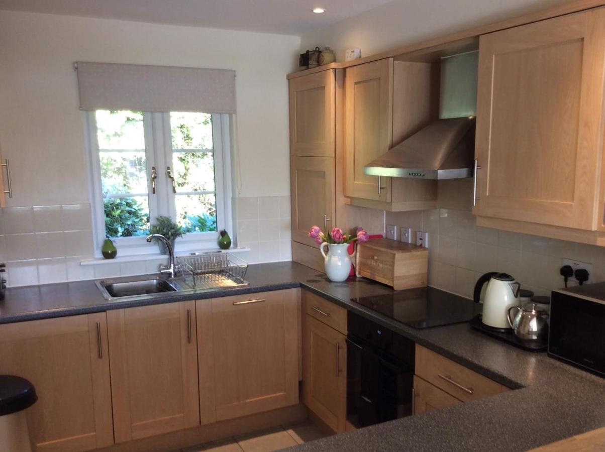 סאות' סרני Liming Lodge - Lakeside Home In The Cotswolds מראה חיצוני תמונה