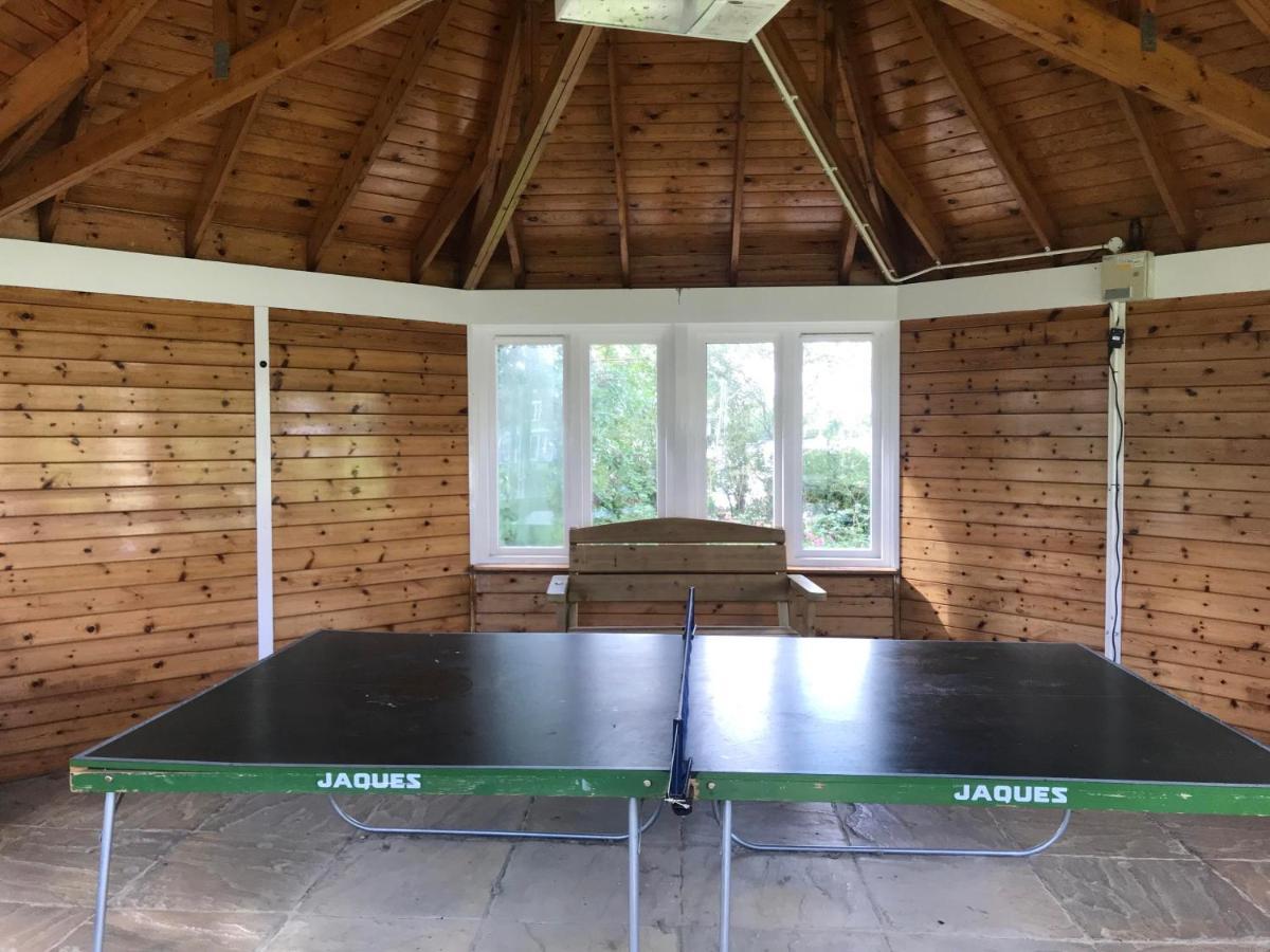סאות' סרני Liming Lodge - Lakeside Home In The Cotswolds מראה חיצוני תמונה